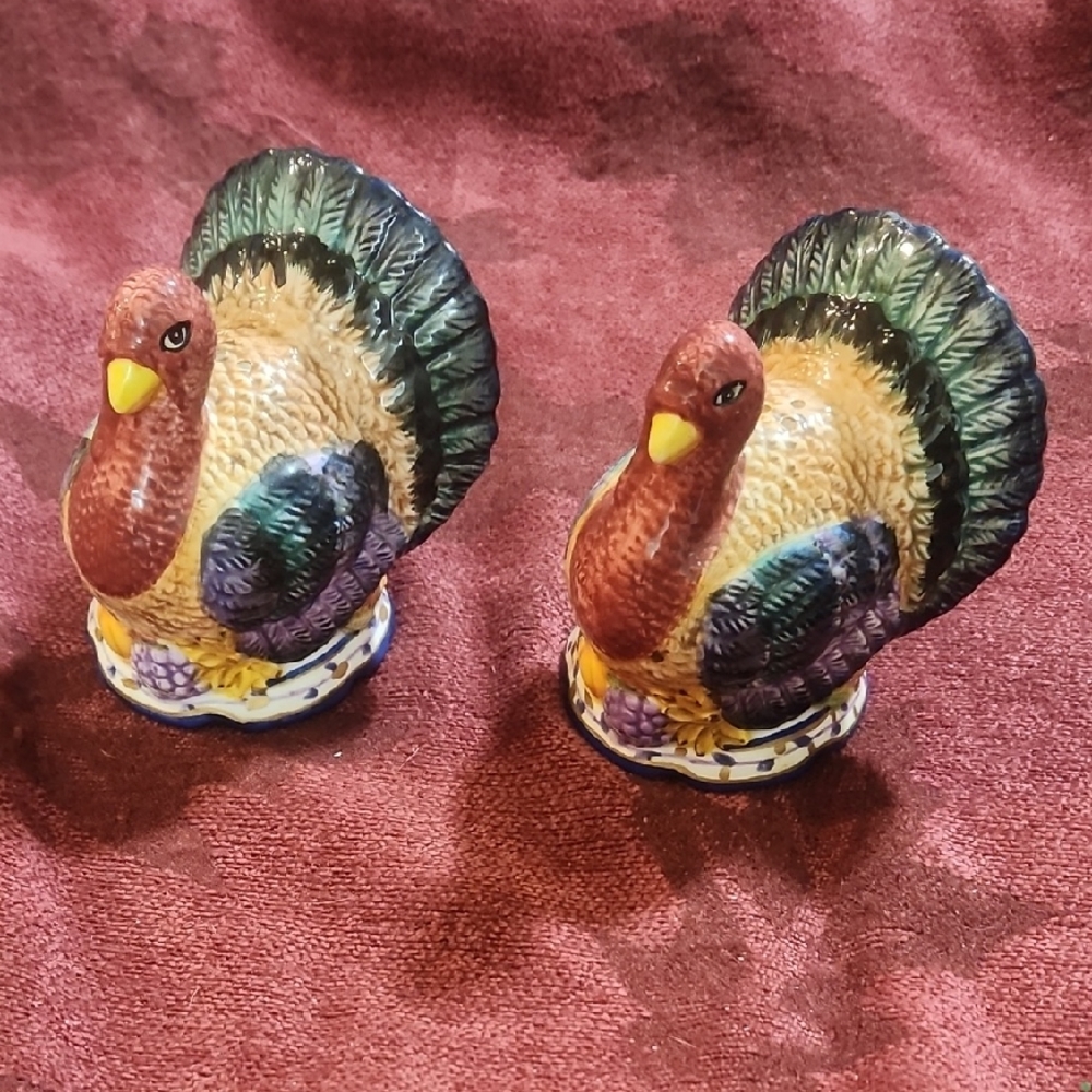 Festive Turkey Salt and Pepper Shakers